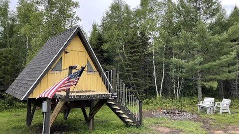 Tiny Bird Cabin — image 1 of 2