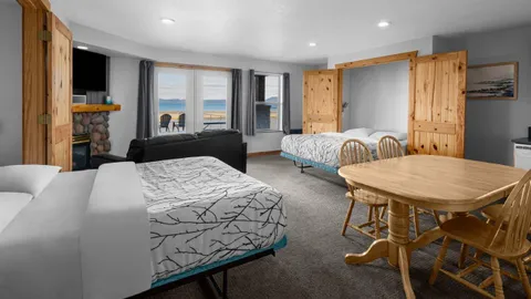 Beach Hotel - Lake View Superior Suite (Sleeps 8) — image 1 of 7