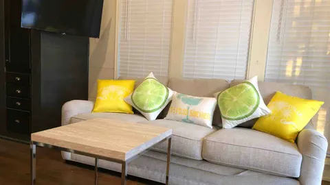 Barefoot Bungalow — image 6 of 6