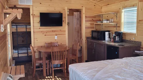 Deluxe Small Furnished Cabin — image 2 of 5