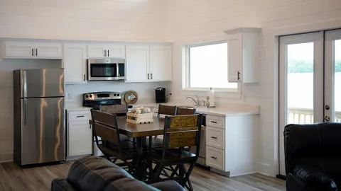 The Louisiana - new cabin! — image 12 of 12