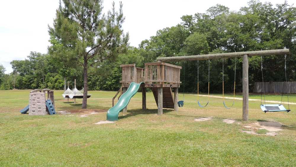 Holmes Creek Camping & RV Resort - Photo 5