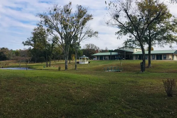 Lucky Bucks Lodge & Motel – photo 1