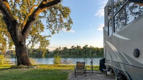 30 Amp Riverfront View Deluxe Back-In — image 1 of 1