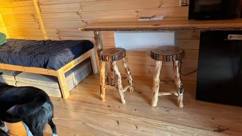 Studio Cabin — image 2 of 8