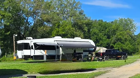 Pull-Through RV Site — image 1 of 2