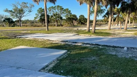 Pull-Through Gulf View RV Site — image 1 of 6