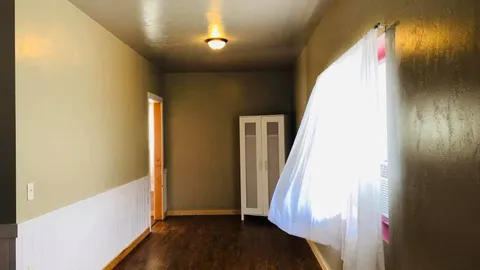 3 bedroom apartment — image 1 of 13