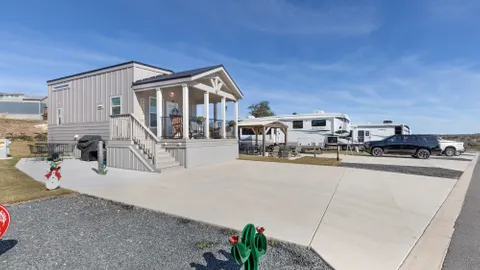 Tiny Home 160 - Longhorn Villa — image 2 of 31
