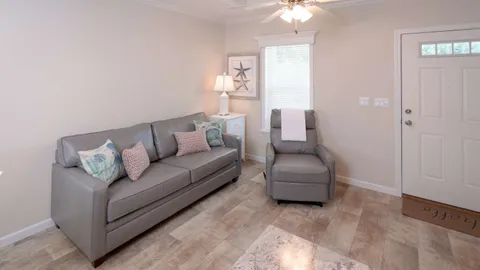 Standard Park Model 1 Bedroom — image 2 of 12