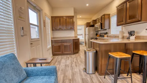 1B CABIN — image 1 of 28