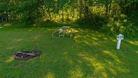 Tent / Pop-up Site — image 4 of 4