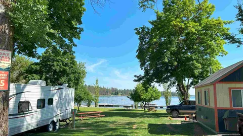 50/30/20 Amp Deluxe Park Side RV Site — image 1 of 25