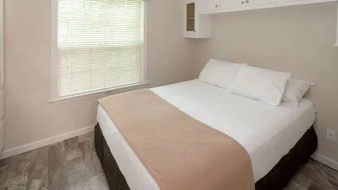 Standard Park Model 1 Bedroom — image 7 of 7