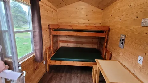 Mini Cabin 3 — image 2 of 6