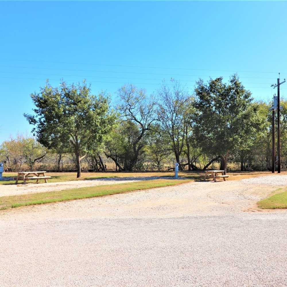 Patriot RV Park - Gonzales - Photo 3