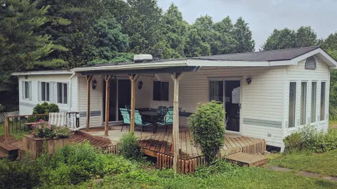 Wooly Bugger - 3 bedroom — image 1 of 1
