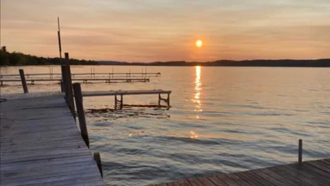 Partial Lake View — image 1 of 4