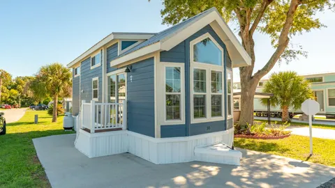 Standard Vacation Rental with Loft — image 1 of 10