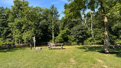 Creekside Deluxe W/E 30/20 — image 1 of 3