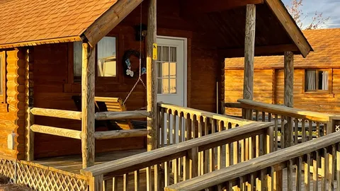 Basic Cabin — image 1 of 4