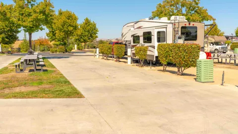Premium Group Pull Thru RV Site — image 2 of 2