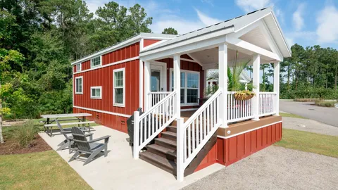Carolina Cottage Elite 2 Bedroom w/ Loft ***NO PETS*** — image 1 of 15