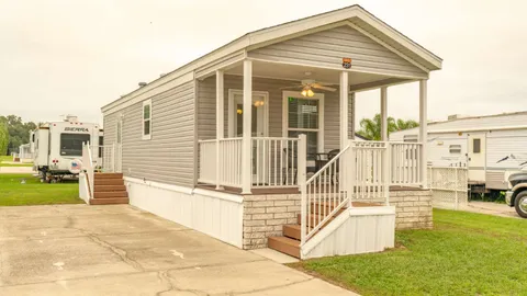 Standard Rental 1 Bedroom — image 1 of 10