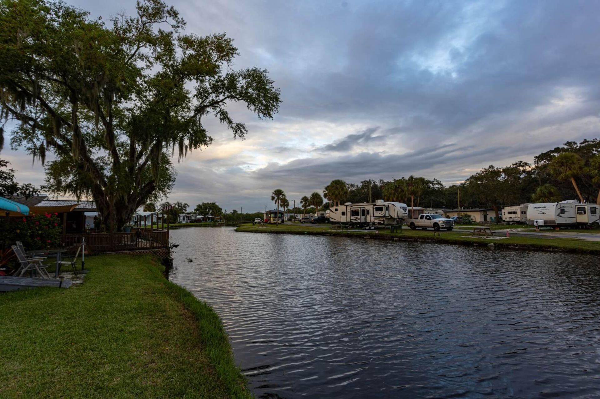 River Oaks RV Resort