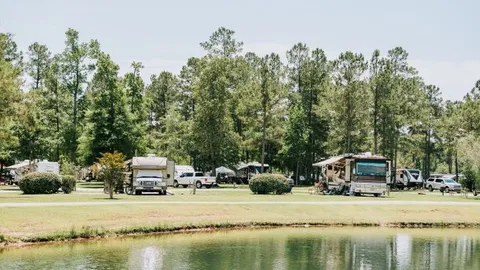Motor Home Lakefront — image 2 of 4