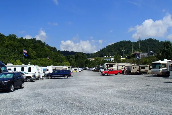Copperhead Ridge Glamping & RV Park – photo 1