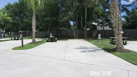 Standard Back-In RV Site — image 2 of 7