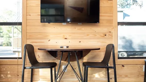 Bluebonnet Cabin — image 2 of 9