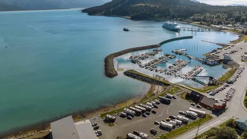 30 Amp Deluxe Oceanview/Roadside RV Site — image 2 of 9