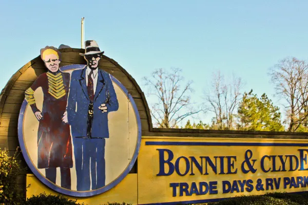 Bonnie & Clyde RV Park – photo 1