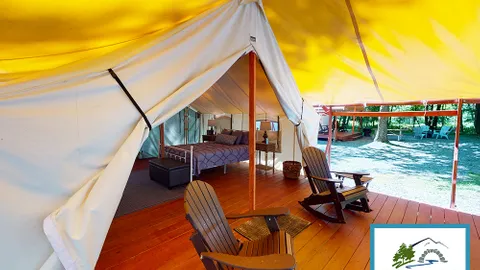 Lakeview Glamping — image 2 of 4