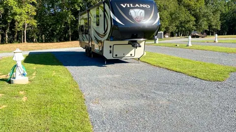30/50 Pull Through RV Site — image 1 of 6