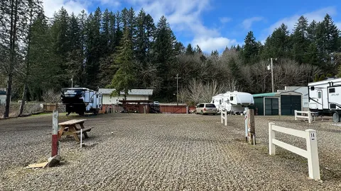 30/50 Amp Pull-Through RV Site — image 1 of 9