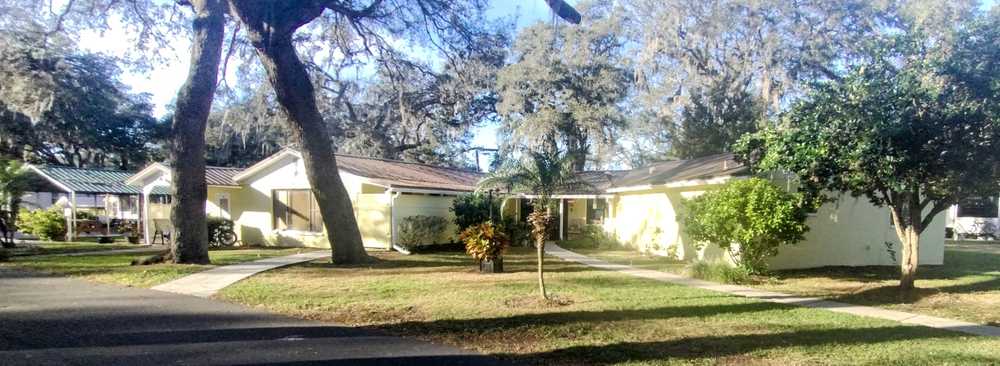 Country Oaks, Zephyrhills, Florida - Photo 3