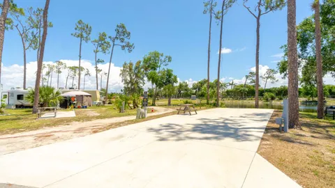 Deluxe Full Hookup Lakefront RV Site — image 1 of 4