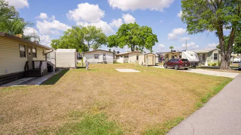 Standard Full Hookup RV Site — image 2 of 4