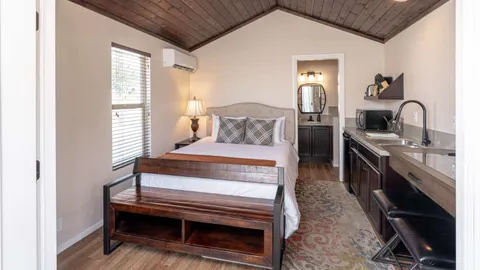 Chalet (Accessible) — image 9 of 9