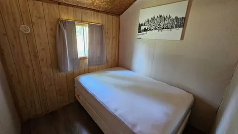 Cabin #5 - Small 2 Bedroom Cabin w/ 1 twin bed and 1 Single — image 2 of 15