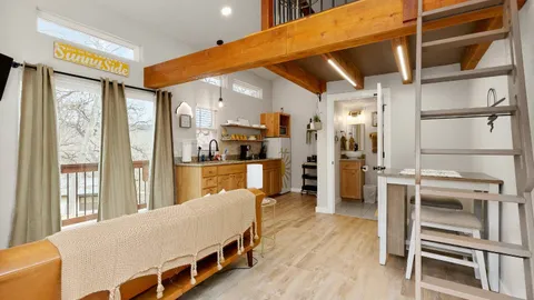 River Cottage — image 8 of 8