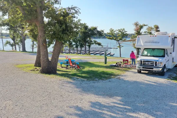 Buncombe Creek Marina RV Campground – photo 1