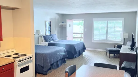 Waterfront Lodging Unit — image 19 of 19