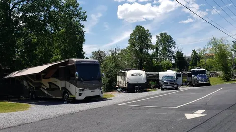 30/50 Amp Riverside Signature RV Site — image 2 of 4