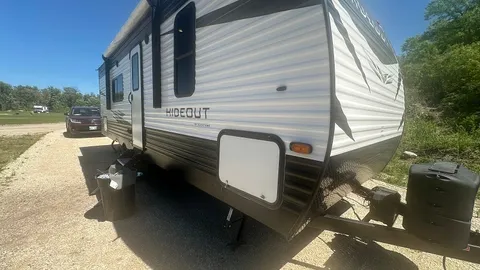 Hideout RV Trailer — image 1 of 1
