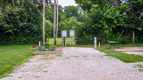 Farmside Back-In — image 2 of 4