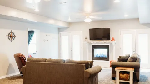 Guest House — image 2 of 23